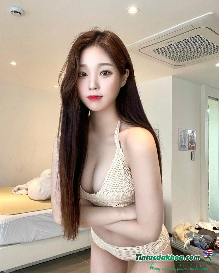 Nhiều fan phim Hàn nhanh chóng phát hiện ra những nét tương đồng giữa Han Kyung và diễn viên Lee Sung Kyung