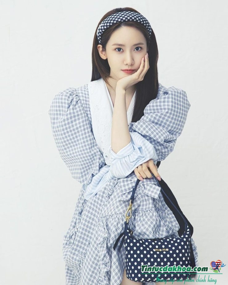 Yoona được mệnh danh là “nữ hoàng quảng cáo” và “nữ thần sắc đẹp” thế hệ mới của làng giải trí xứ Hàn.