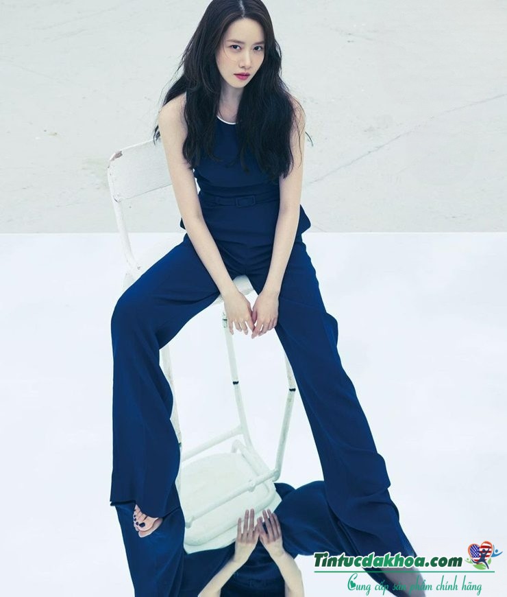 Hoa hướng dương thì hướng về phía mặt trời. Còn em thì hướng về nụ cười của anh.